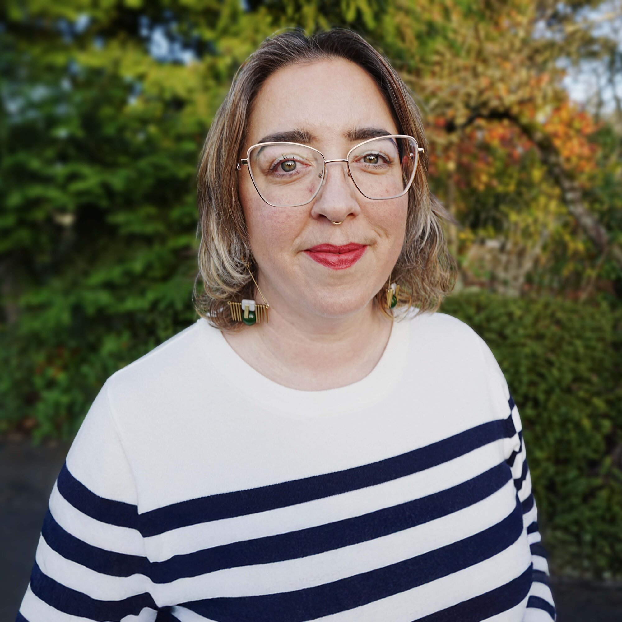 Bernadette Wright, LG